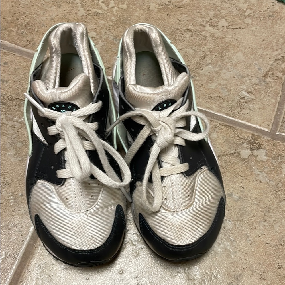 Nike Navy and mint Huarache Sneakers 13c
